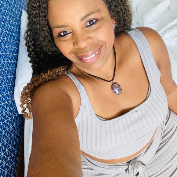 Meet your Posher, Carla - Picture 3 of 7